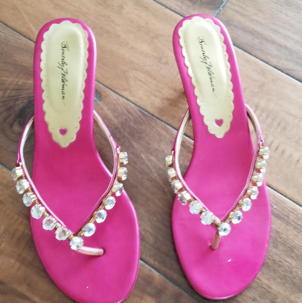 Women hot pink sandals with stones on